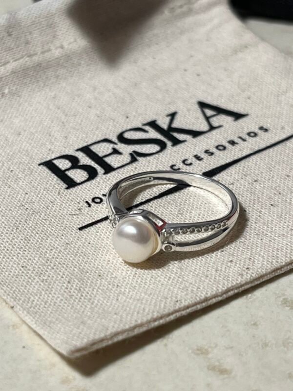 Anillo Perla con Circones
